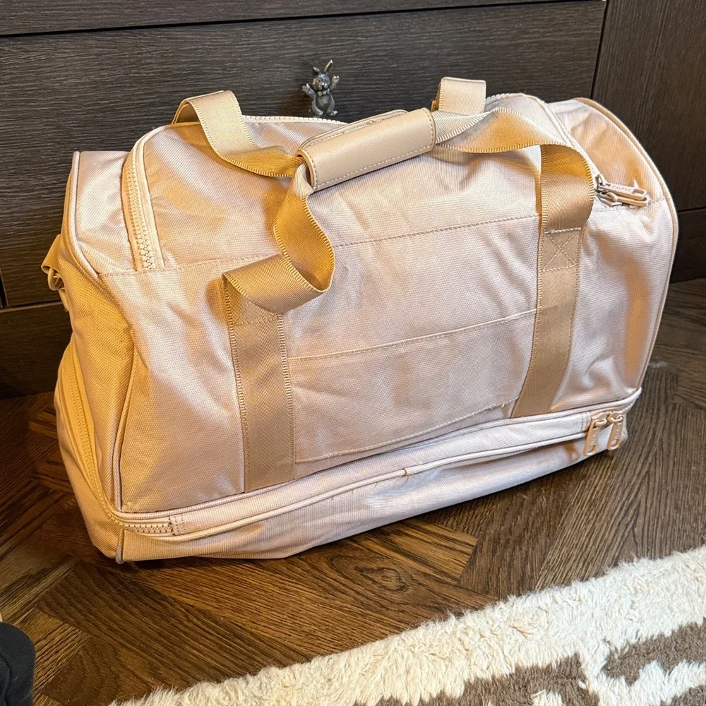 Calpak Stevyn Duffle in Dune - Picture 10 of 11